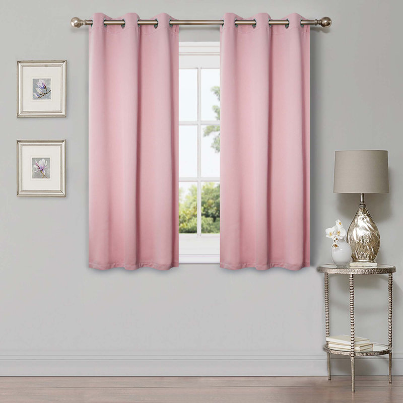 Paire de rideaux obscurcissant avec œillets Millendon, Craie mauve, L 46 po x L 63 po