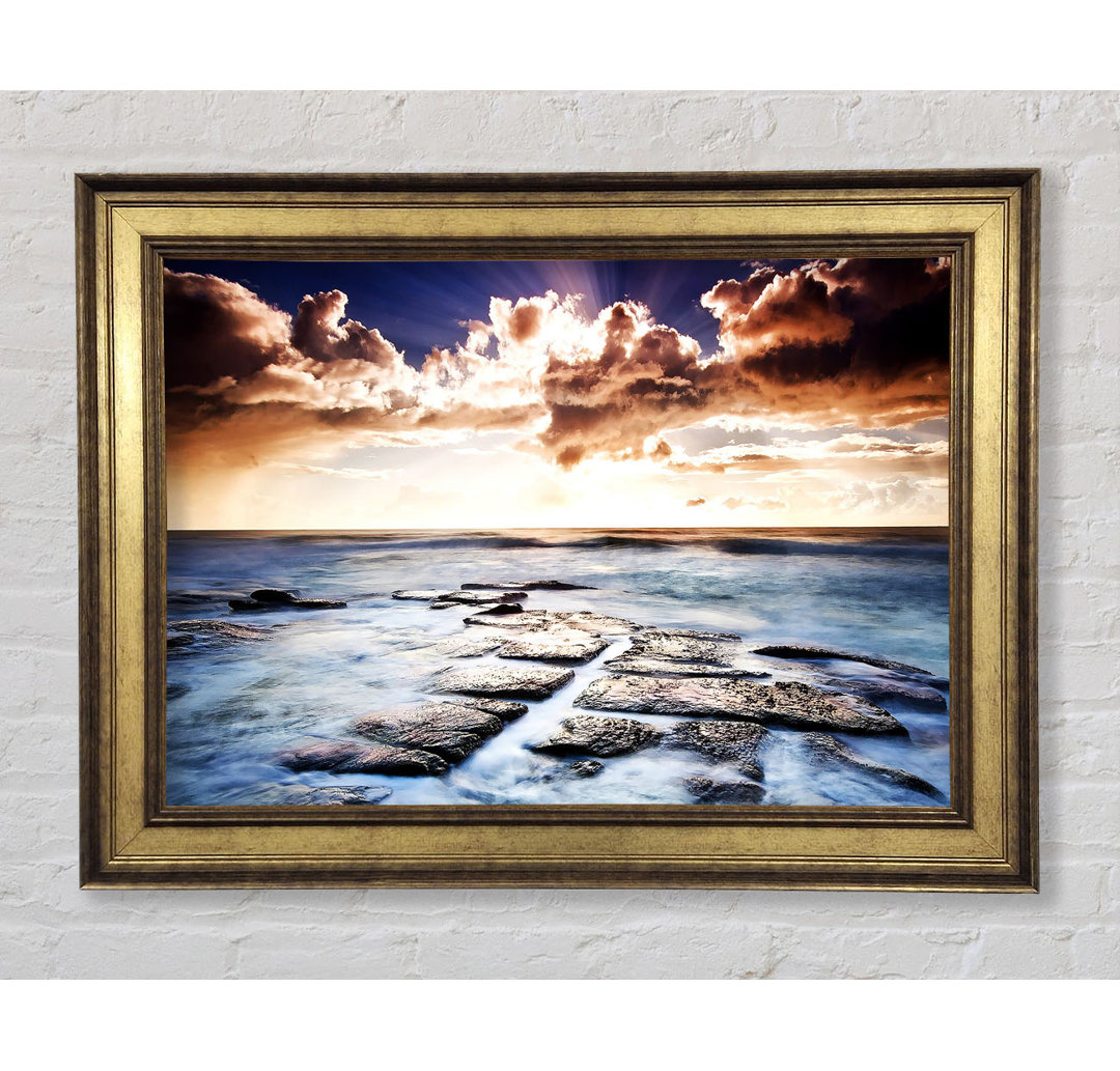 Ocean Shore Below The Clouds - Einzelne Bilderrahmen Kunstdrucke