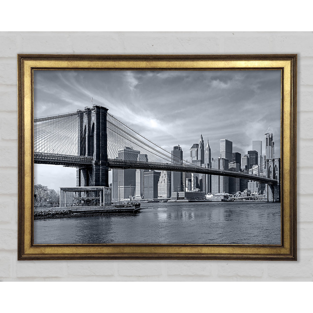 Schwarze und weiße Brücke über Newyork - Einzelne Bilderrahmen Kunstdrucke