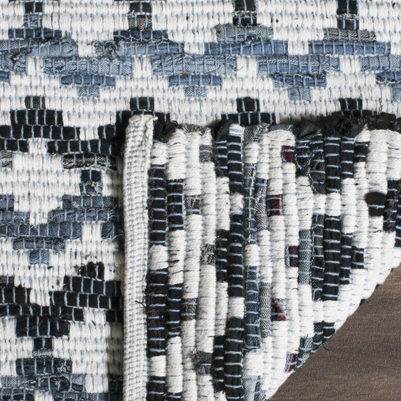 Haqeem Hand Woven Cotton Chevron Rug, Square 6'