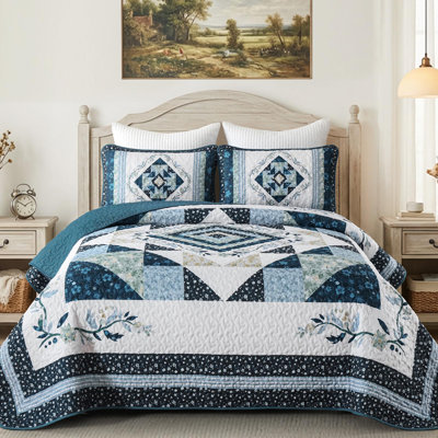 3 Piece Patchwork Floral Lightweight Quilt Set, All Season Coverlet