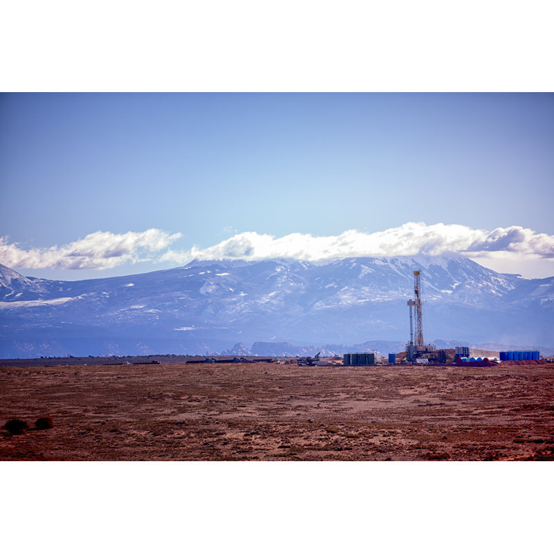 Fracking Drill Rig by Grandriver, 12" H x 18" W