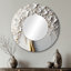 Orchidée blanche Gaylesville Garden Of Branches VII - arbre floral, miroir mural unique, grand miroir rond blanc, impression sur métal
