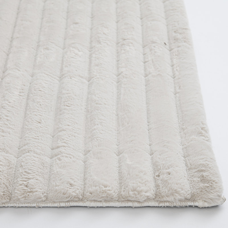 Tapis ivoire Everly Quinn, Rectangle 7 pi 6 po x 9 pi 6 po