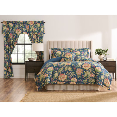 Secret Garden Floral 4 Piece Queen Comforter Set