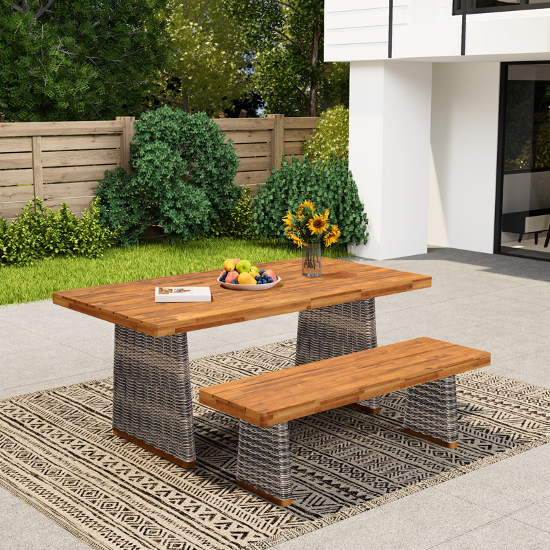 Ensemble de repas d'extérieur gris, table et banc, design à lattes, pieds respirants