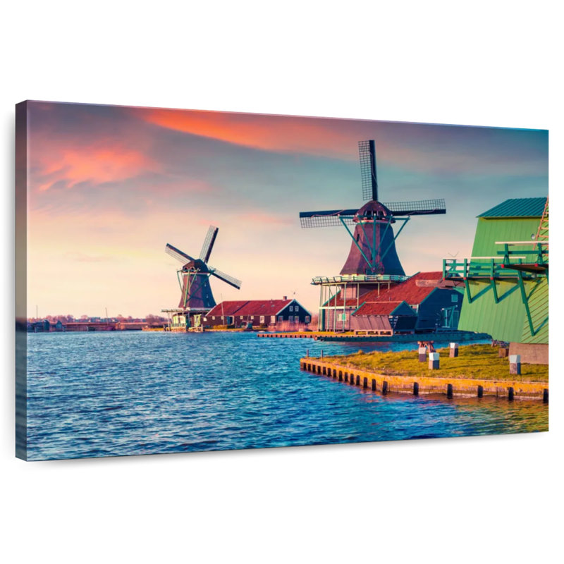 Sireci Windmills On Water
