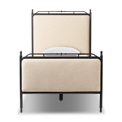 Leyla Bed