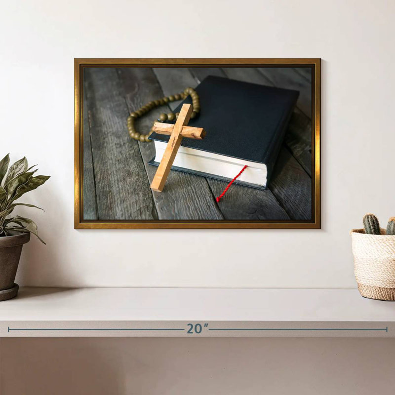 Croix en bois, Cadre flottant doré, 13 po x 9 po
