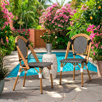 Chaise bistro française en aluminium et en polyéthylène 18,5 po x P 21,5 po x H 35 po Christopher Knight Home