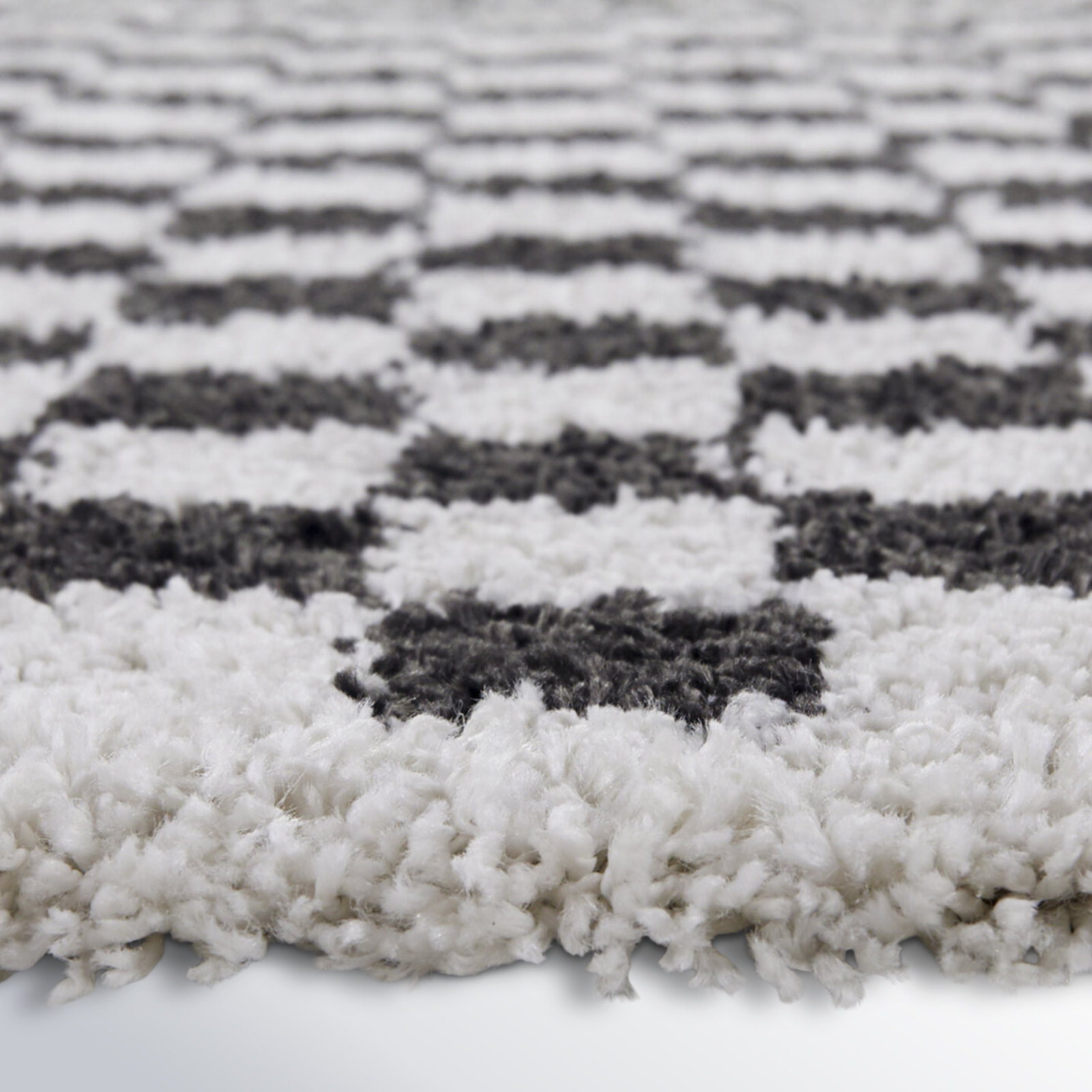 Walker Charcoal Cream Checkered Shag Rug, 5'3" x 7'