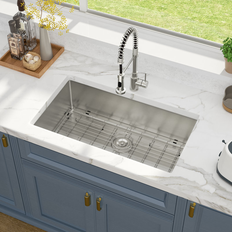 Évier de cuisine encastré à simple cuve en acier inoxydable de calibre 16 avec grille simple et égouttoir encastrable L 30 po x l 19 po