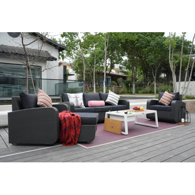 Ensemble de conversation pour 5 personnes avec coussins