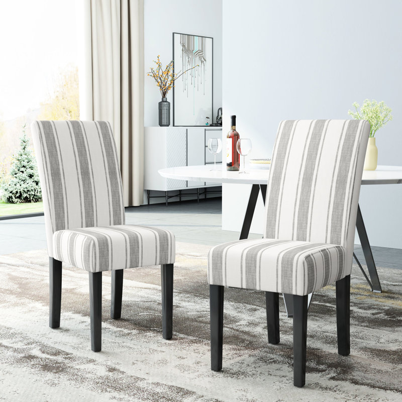 Élégante chaise de salle à manger avec revêtement à rayures grises et support de dossier robuste rembourré pour des pieds robustes