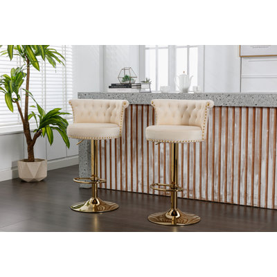 Chaise de bar rotative faite à la main avec hauteur réglable, coussin moelleux et conception polyvalente pour la cuisine, la salle à manger et le café