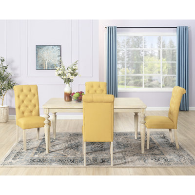 Élégante salle à manger à 5 places: configuration rectangulaire de la table et des chaises: avec 4 chaises