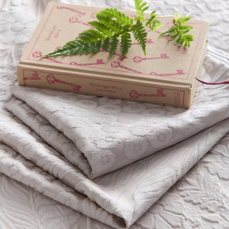 Polyester Floral Duvet Cover Set with Pillowcases Included, King Duvet Cover + 2 Standard Pillowcases, Stone