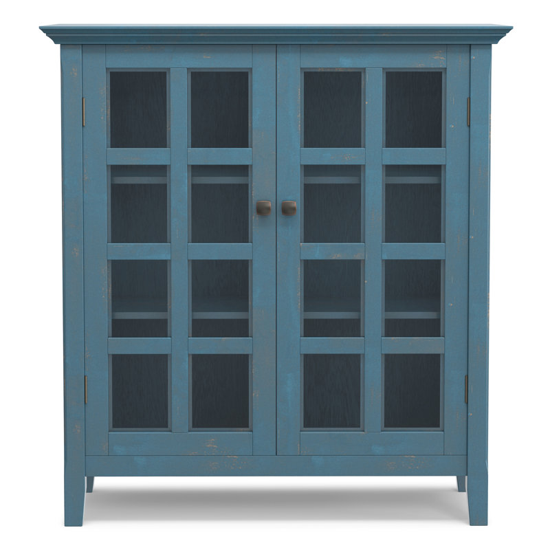 Armoire de rangement transitionnelle en bois massif de 39 po de largeur Acadian avec portes en verre et tablettes réglables