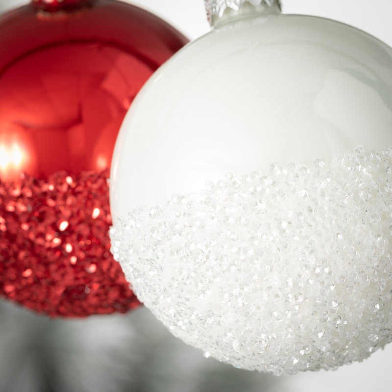 2 Piece Merry Ball Ornament Set