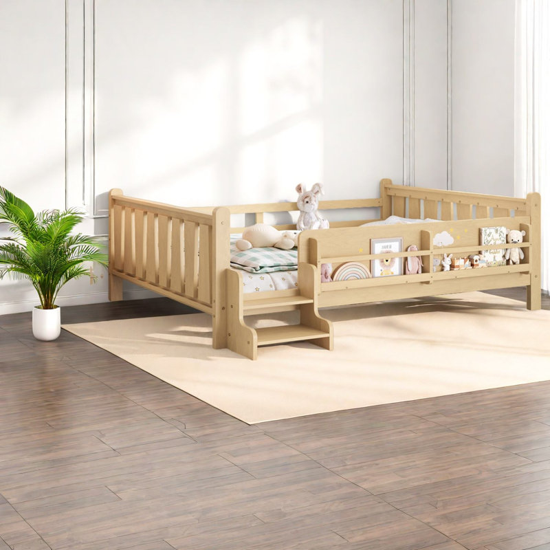 Grand lit au sol compact en bois massif avec rangement et sécurité, idéal pour la chambre d'enfant
