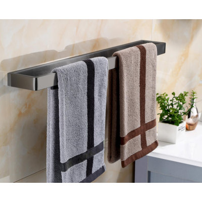 1 Towel Bar