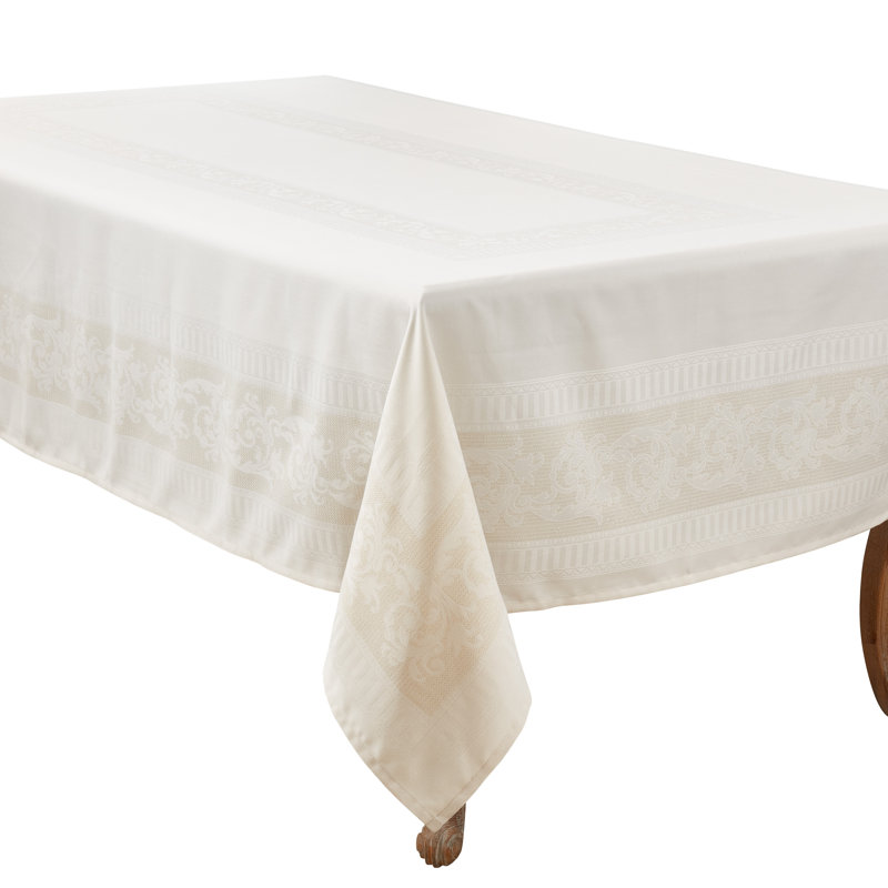Nappe luxueuse en jacquard floral, 104 po x 65 po