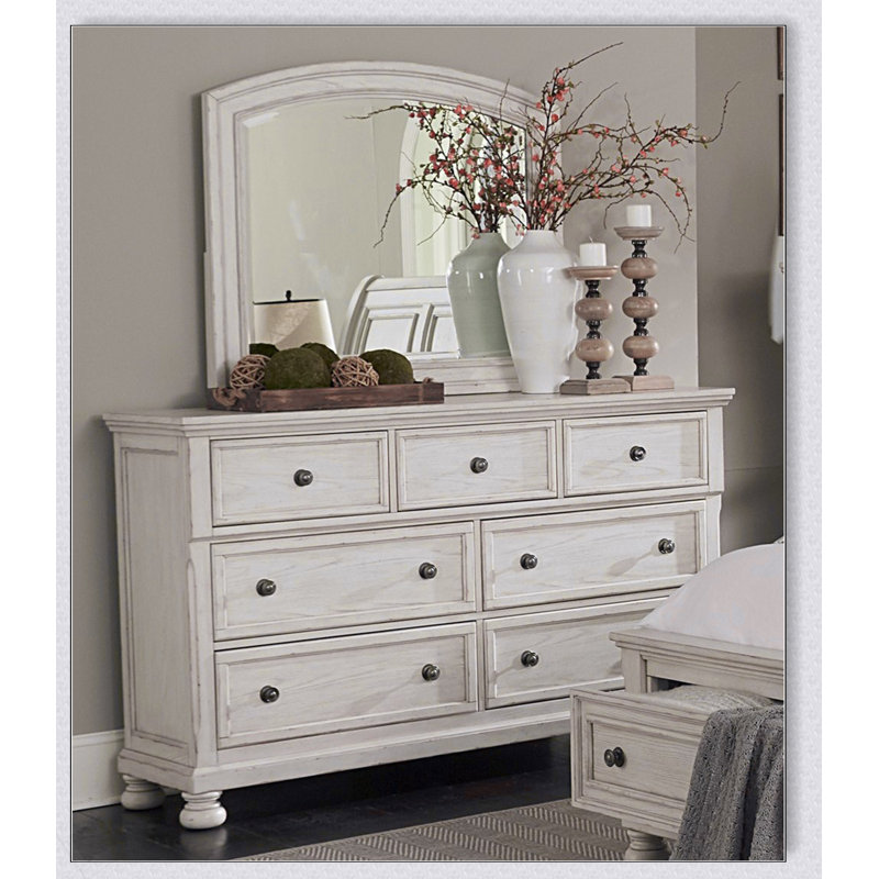 Commode 7 tiroirs à finition blanche antique avec tiroir caché, design traditionnel pour meubles de chambre à coucher classiques
