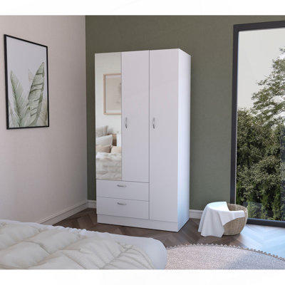 Armoire Haddam, Bedroom by Latitude Run