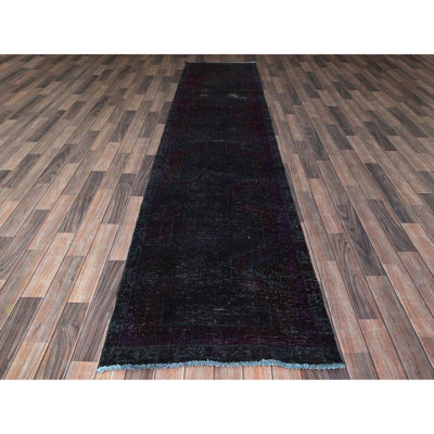 Tapis rouge foncé 2 pi 8 po x 12 pi 1 po, couleurs foncées, hamadan persan rétro surteint, 100% laine, noué à la main, vieilli, raccourci, côtés et extrémités professionnellement sécurisés, tapis de couloir oriental