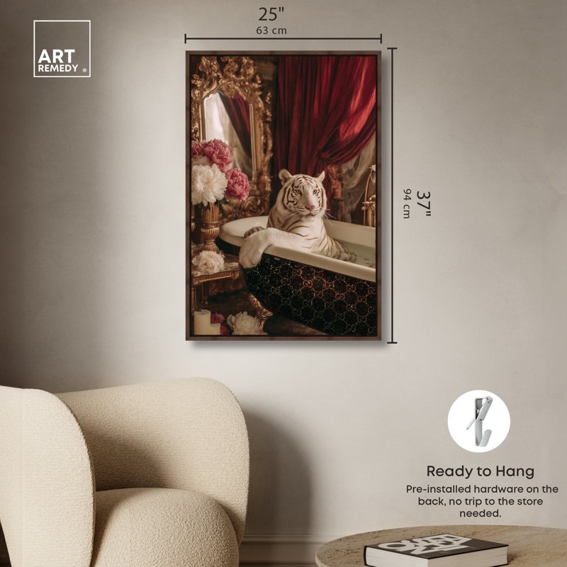 «Elegant Sparkling Bath Tiger Glam», reproduction d'art sur toile encadrée par Art Remedy, cadre en noyer, 24 x 36