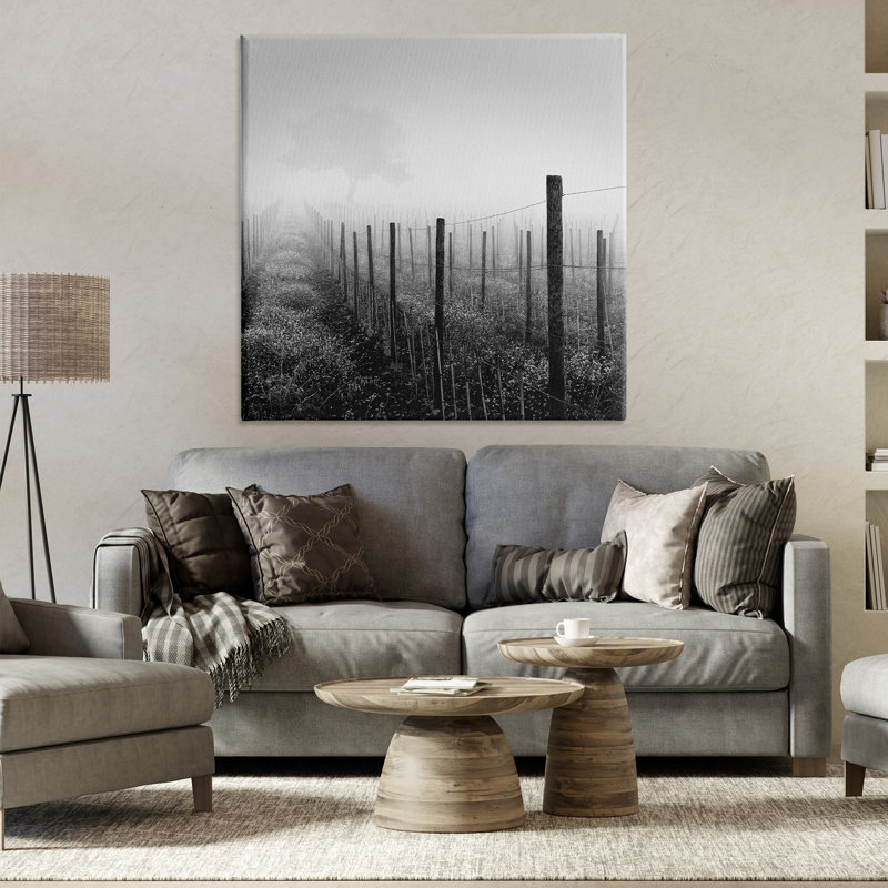 «Vineyard at Dawn» par Chip Forelli, H 36 po x l 36 po