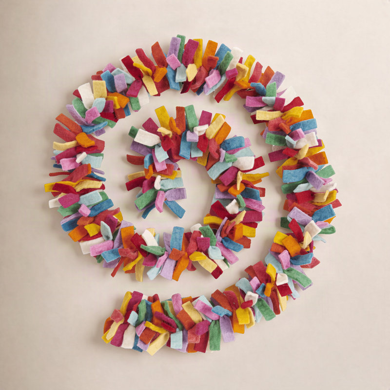Guirlande de confettis multicolores en laine feutrée à la main