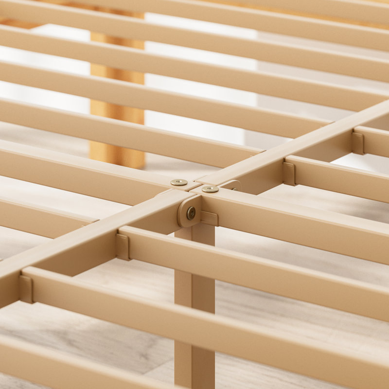 Structure de lit plateforme robuste en fer et bambou Amylia en bois massif et métal sans sommier, Grand lit, 18"