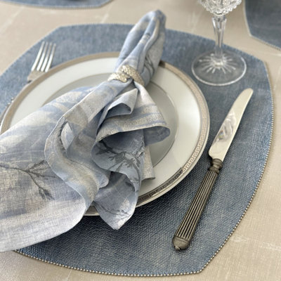 Allure Placemat with Beaded Edge