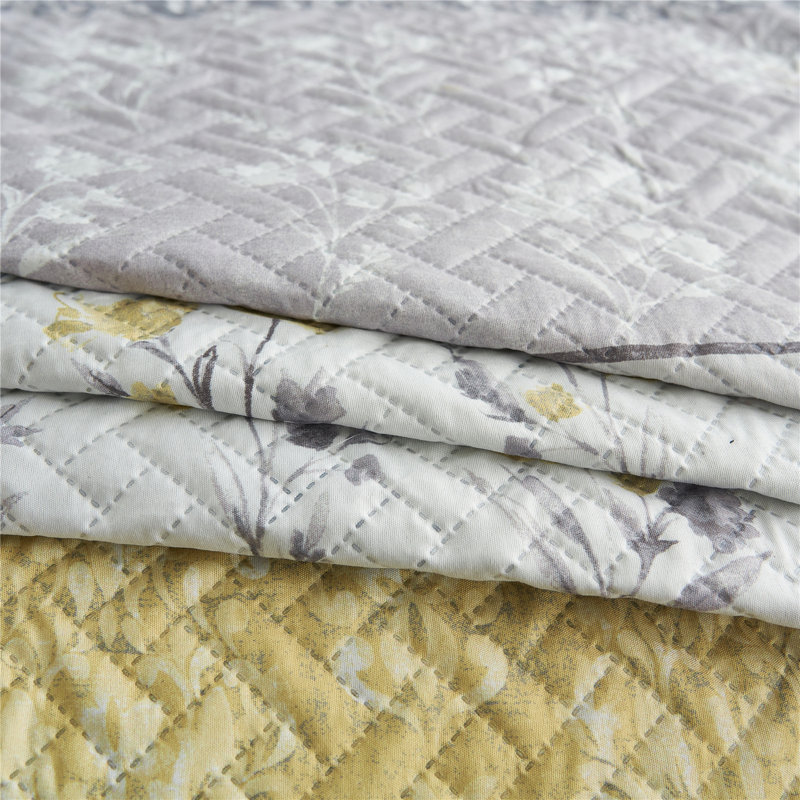 Quilt, Queen Quilt +2 Standard Shams, Floral 7