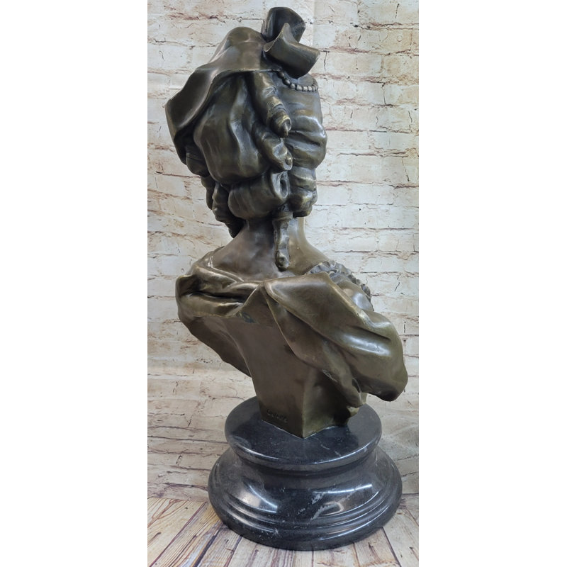 Figurines et sculptures