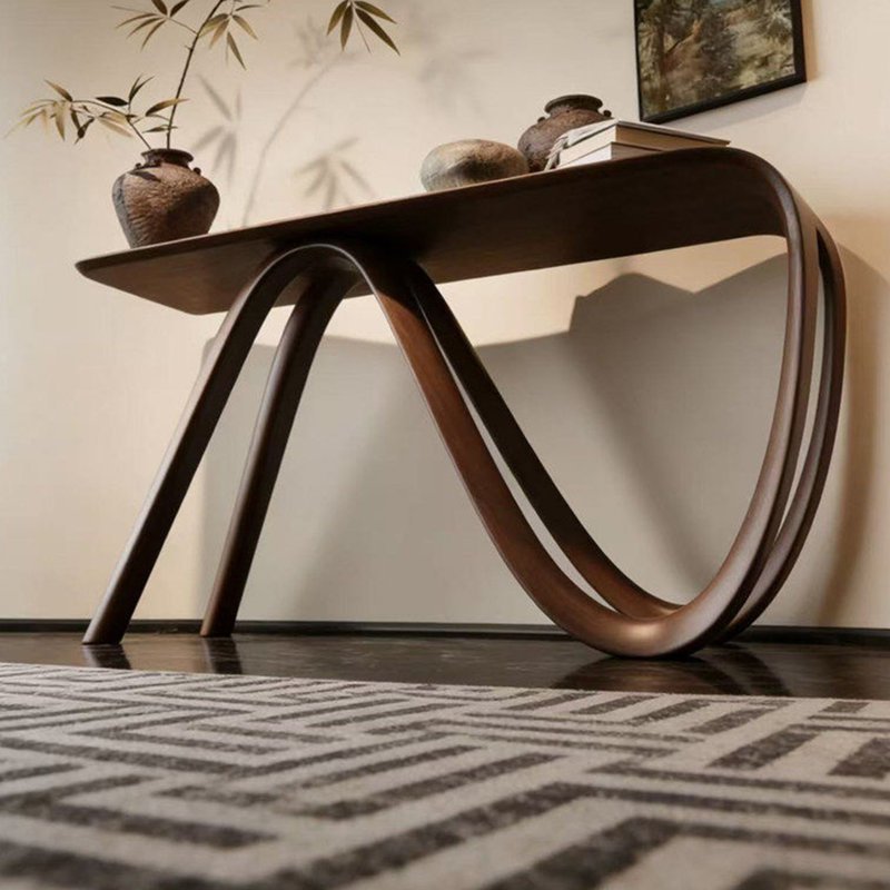 Console en bois massif de style médiéval, 35.4" H x 55" W x 15.7" D