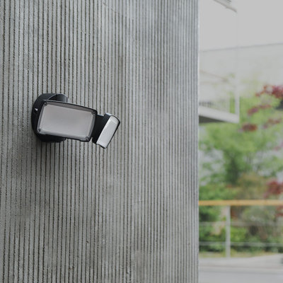 120-Watt LED Dusk to Dawn Flood Light