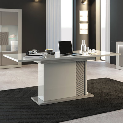 Deangleo Extendable Dining Table