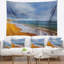 Tapisserie sombre plage sous un ciel nuageux-28508310