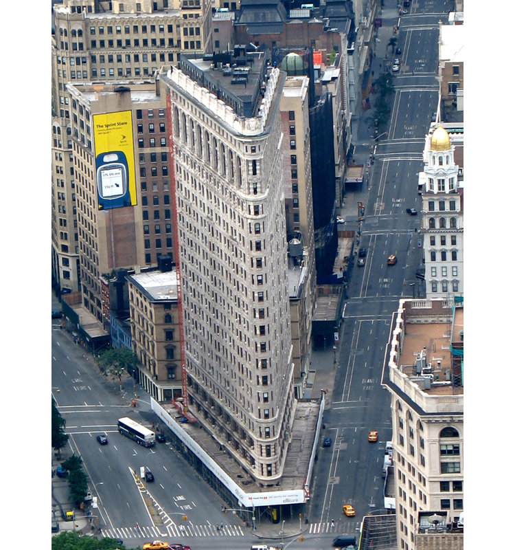 New York City Flatiron Building, H 18 po x l 14 po