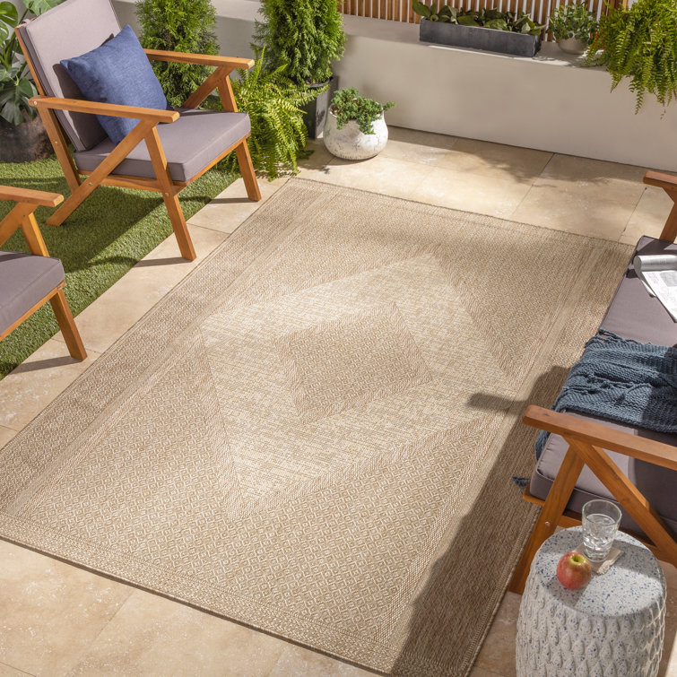 Keverne Oriental Indoor / Outdoor Rug