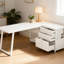 Bureau d'écriture blanc multifonctionnel en forme de L pour diverses tâches pouvant servir de table d'ordinateur, 2 petits tiroirs d'étude, 1 grand tiroir, des tablettes ouvertes pour écrire, jouer et étudier