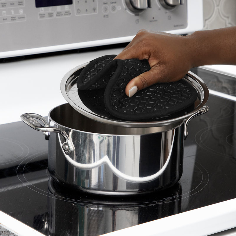 All-Clad Silicone Ogee Potholders (Set of 2), Black