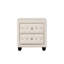 Ensemble de chambre avec grand lit 4 pièces en bois de couleur crème (NJ Inventory)