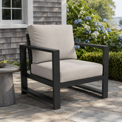 Fauteuil d'extérieur en métal Dulcie avec coussins Sunbrella®