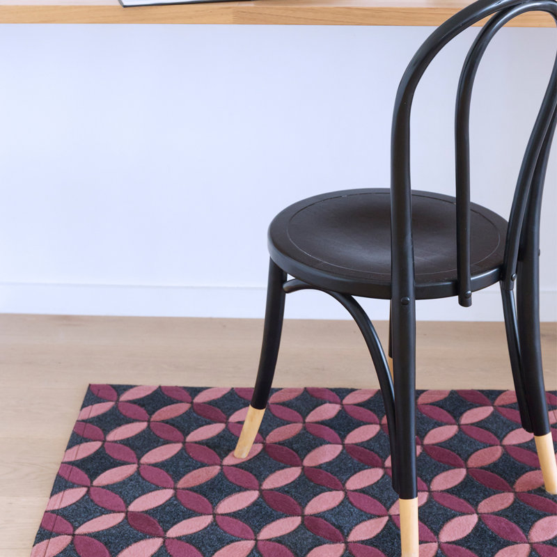 Aladdin Geometric Area Rug in Pink, Rectangle 5'3" x 7'10"