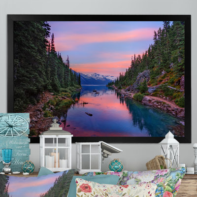 «Scenic Mountain Lake», reproduction encadrée sur toile