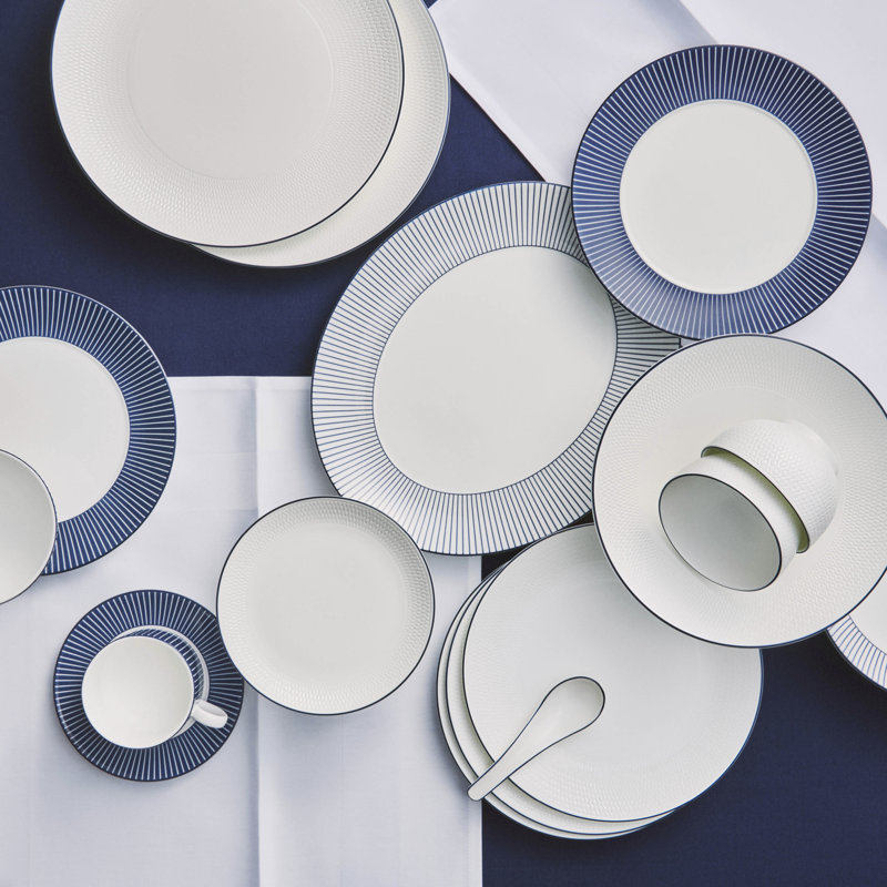 Gio Blue 11.1in Plate Blue Line