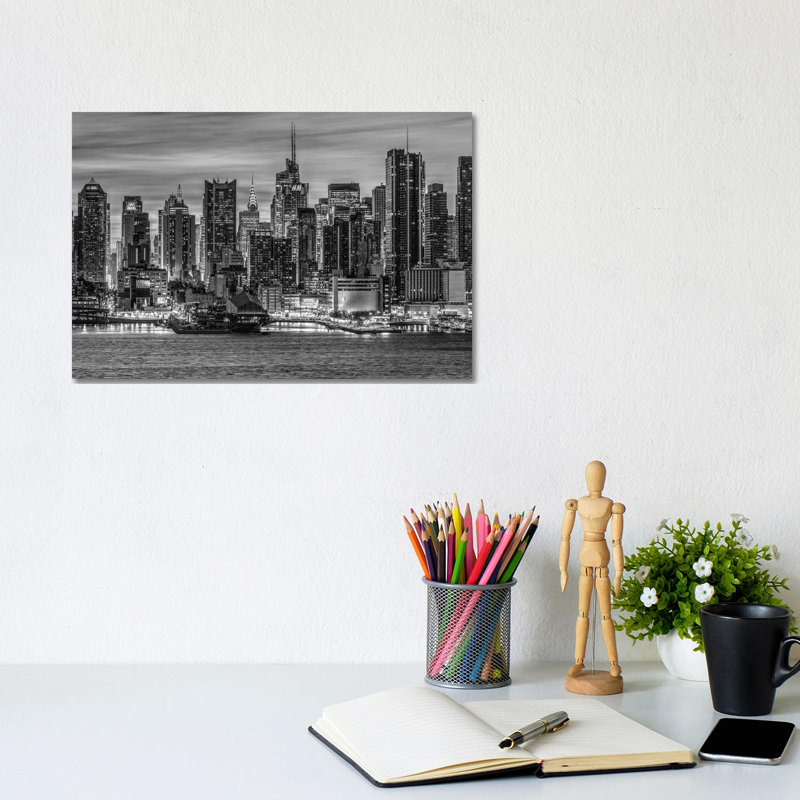 Gotham by David Gardiner - Wrapped Canvas Print, 20.32 cm H x 30.48 cm W
